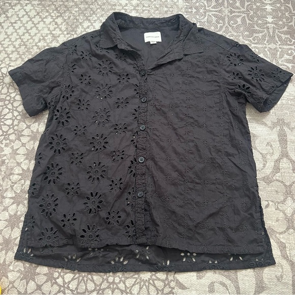 American Eagle Black Eyelet Button Down Shirt Medium - Picture 2 of 7